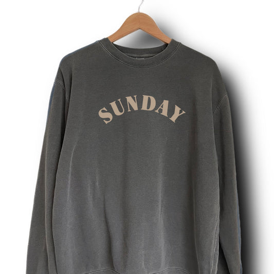 SUNDAY Sweatshirt